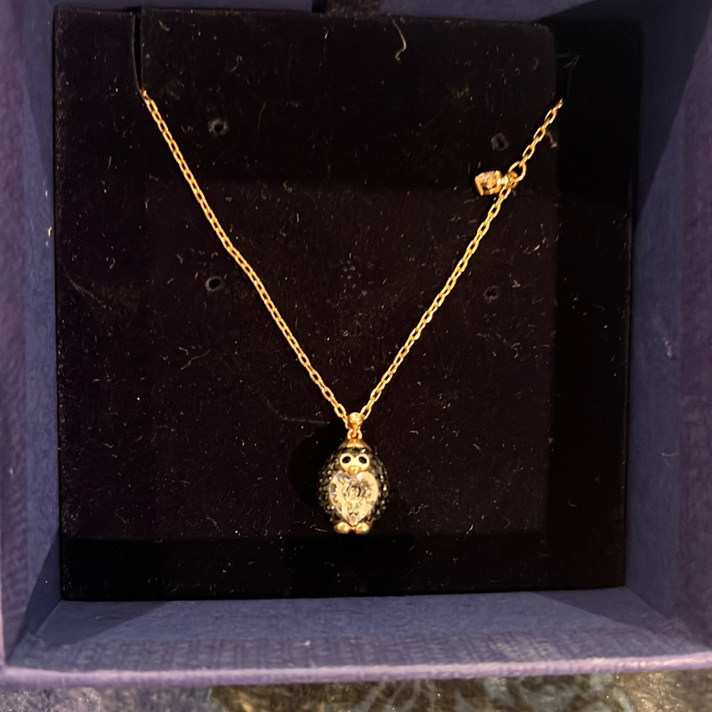 Stunning Swarovski Penguin necklace